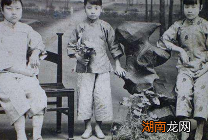 裹脚是从北宋时期流传下来的 清朝时期有两种女人不用裹脚