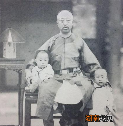 光绪被立皇帝之后 他的父亲得知后为何会被吓晕