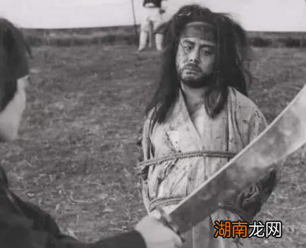 古代刽子手行刑的刀为何都是钝的 难道说他们懒到连刀不磨了吗