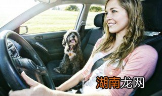 汽车门玻璃怎么清理划痕，汽车门玻璃有划痕怎么处理