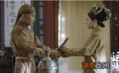 乾隆禅让皇位当太上皇，为什么不放权呢？