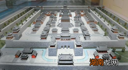 明朝时期安徽凤阳在修建中都城 最后为什么突然间就烂尾