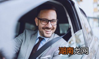 新手怎么判断车子右边距离长短 新手怎么判断车子右边距离