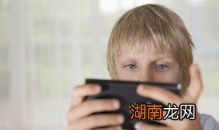 自卑的男孩子不敢主动怎么办 自卑的男孩子不敢主动怎么办呢
