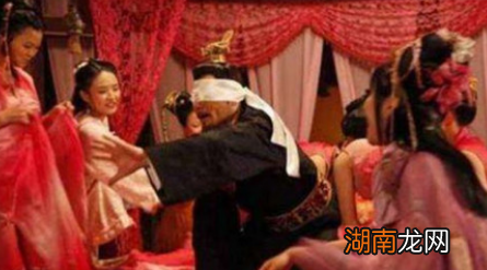 历史妃子是怎么侍寝的?让人大开眼界