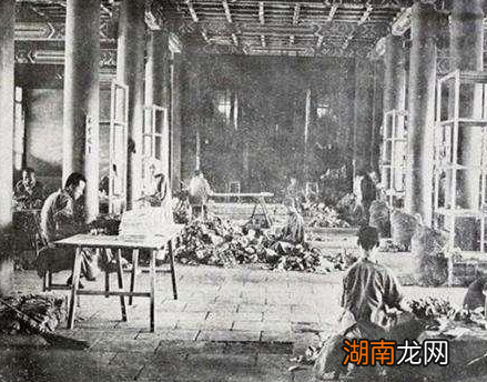 二十四史中为什么没有清史 清朝已经亡了一百多年为何还是没有修好史书