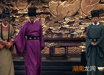 宋朝时期的武将没有地位赵匡胤得负责任吗 应该算在此人的头上才对