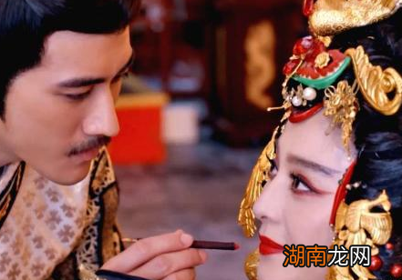 李世民死后武则天就出家当尼姑了 武则天后来是怎么成为李治的老婆的