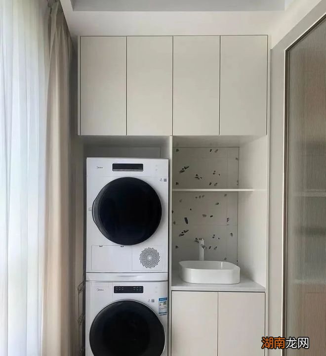 家里最好备一个家政区，平时兼顾清洗和收纳，实用性自然不用多说