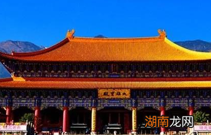 大雄宝殿中的大熊指的是什么 每座寺庙为何都有一个大雄宝殿