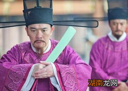 古代大臣手里的白板子叫什么名字 这个东西有什么作用