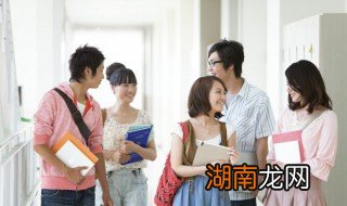 小学生不爱上学怎么教育 小学生不爱上学怎么教育他