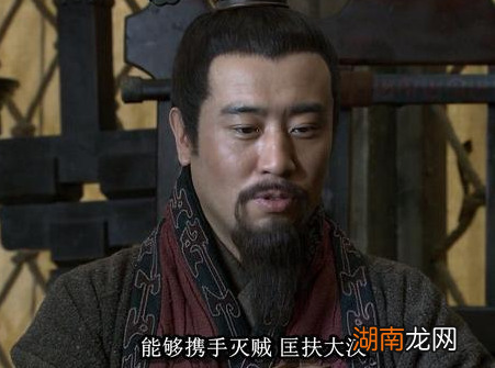 曹操和刘备的实力差距如此之大 张松为什么还投奔弱小的刘备