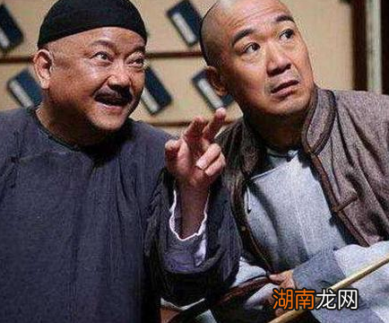 和珅为什么不提前巴结好嘉庆 简单来说和珅也不知道嘉庆会继位