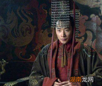 荀彧一生都以恢复汉室为己任 荀彧为什么还要选择曹操而不是刘备