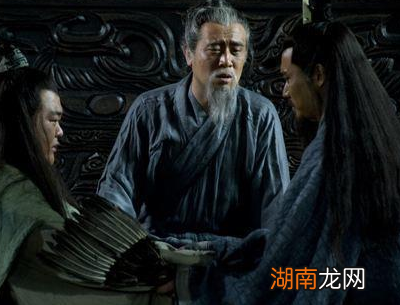 刘备兵败后为何不回成都？而是待在了白帝城？