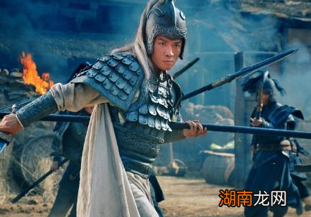 刘备伐吴其他人都保持沉默 为什么只有赵云一个人反对