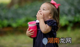 儿童坐火车能带塑料水杯吗 儿童坐火车能带塑料水杯吗吗