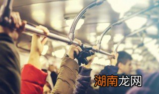 地铁带水要打开水杯吗 坐地铁带水杯