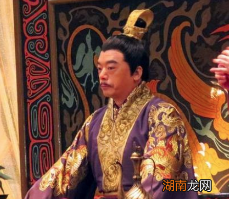 他是历史上死得最冤枉的皇帝，酒后开玩笑被爱妃杀死