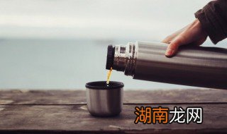 坐飞机能带金属水杯吗 飞机上可以金属水杯吗