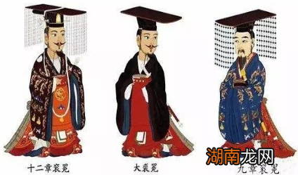 古代裙子裙摆那么长 古人上厕所的时候怎么办