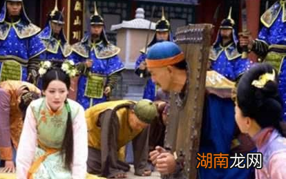 雍正上位之后就将曹雪芹抄家了 曹雪芹到底做错了什么事情