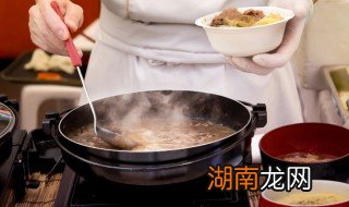 厨房的烟油怎么处理 厨房油烟怎么解决