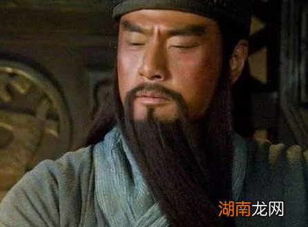 关羽月下斩貂蝉到底是什么样的 貂蝉到底犯了什么错被杀