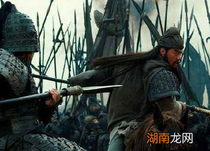 关羽月下斩貂蝉到底是什么样的 貂蝉到底犯了什么错被杀