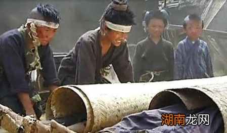 朱元璋小时候给地主刘德放牛 朱元璋当上皇帝后是怎么对待刘德的