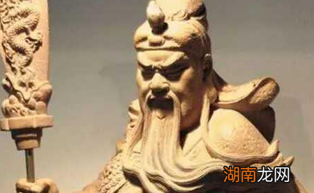 关羽雕像都是闭眼是因为要杀人吗 其实里面还有一个原因
