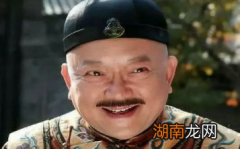 和珅身为宠臣本就家财万贯，他为何还疯狂敛财？