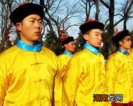 清朝官员可以随意穿黄马褂吗 黄马褂如果穿坏了怎么办