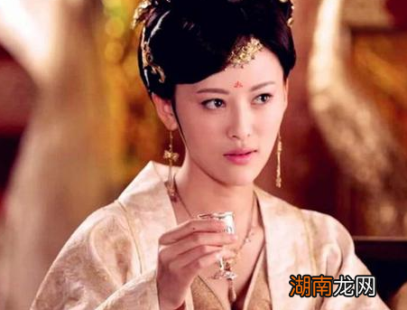 韦皇后和武则天都是控制皇帝 韦皇后为何没有成为下一个武则天