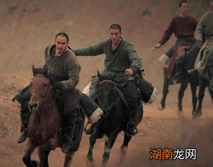 古代调任官员山高路远的 能否将他杀害自己冒名顶替为之