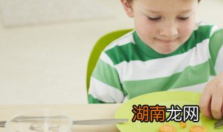 孩子在家玩手机怎么办 孩子回家就玩手机怎么办