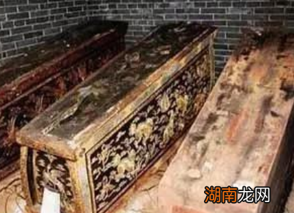 古代皇帝死后为什么不直接下葬？而是要停尸几个月时间？