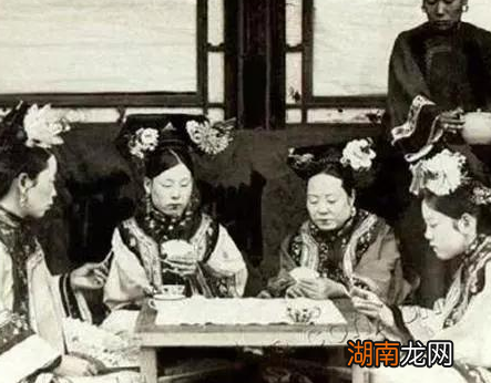 清朝妃嫔的生活到底是什么样的 真的和电视剧一样锦衣玉食吗