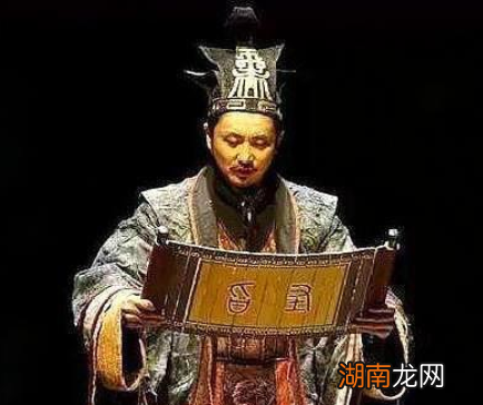 古代社会没有银行卡转账这种高科技 古人是怎么领导工资的