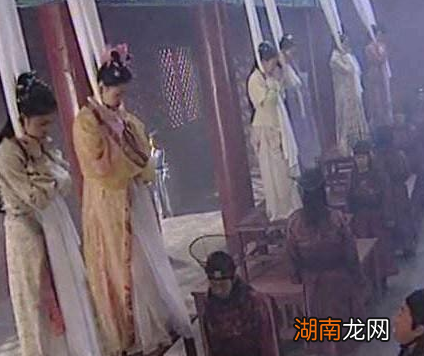 给朱元璋殉葬的妃子死的有多惨 上吊没有时候还派人监督有没有死