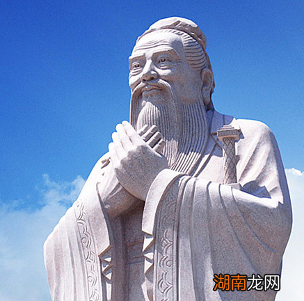 揭秘孔子雕像之谜 孔子的雕像为什么姿势都是一样的