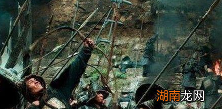 秦朝灭亡真的是因为面积太大吗 这种说法到底是对是错