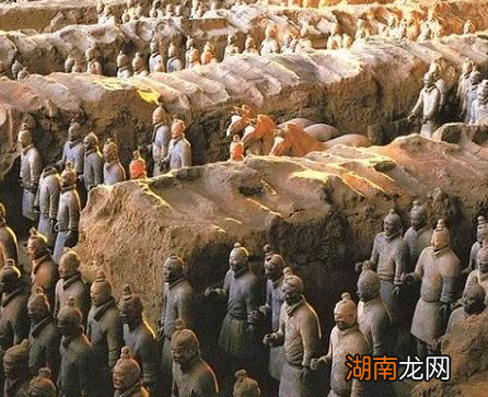 兵马俑之间的墙到底有什么作用 为什么不直接将墙直接挖掉