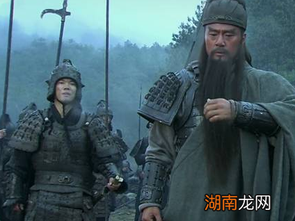 曹操和关羽的关系到底是什么样的 曹操为什么从来不提防关羽