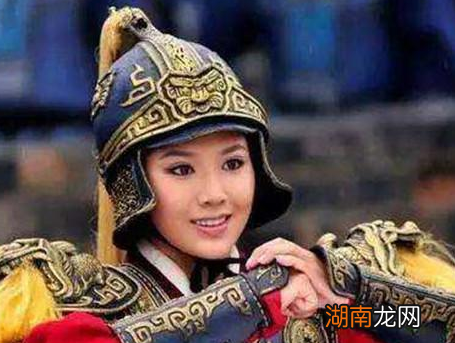 花木兰为什么要替父从军 为何从军十年无人发现是女儿身