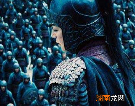 花木兰为什么要替父从军 为何从军十年无人发现是女儿身