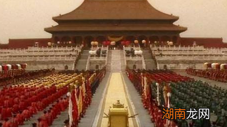 古代官员都是什么时候上朝 朝会一般都会分成几个方面