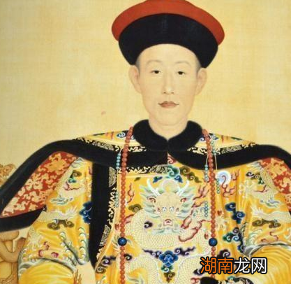 嘉庆继位到底是什么样的 接手之后却发现是一个烂摊子