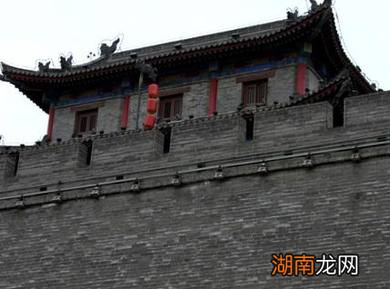 古代长城到底有什么材质制作的 为何能够千年不倒